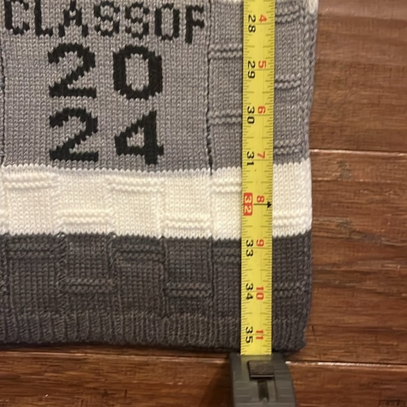 Herff Jones Class of 2024 Scarf and Mittens - Picture 5 of 6